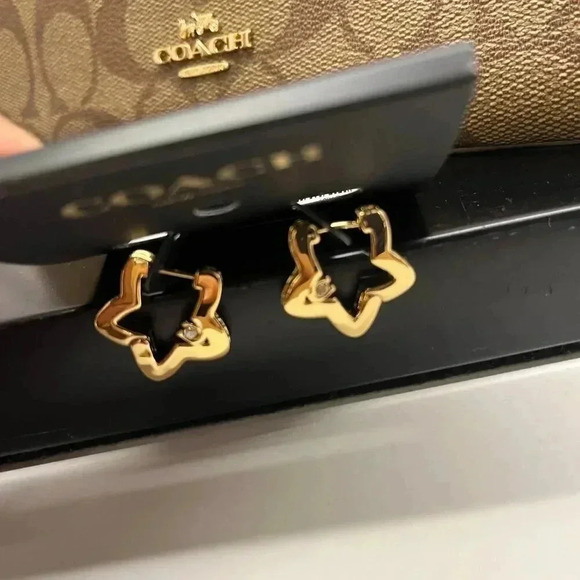 Coach Heart Hoop Earrings CY098 GLD - Picture 3 of 6